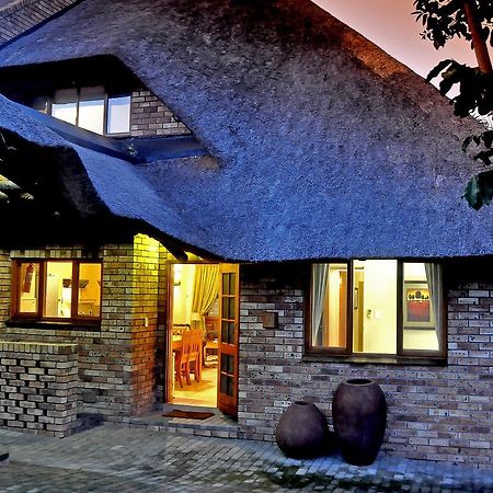 Legend Safaris 257A - In Kruger Park Lodge Hazyview Dış mekan fotoğraf